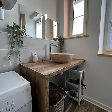 Grand F2 Proche Du Centre Ville.