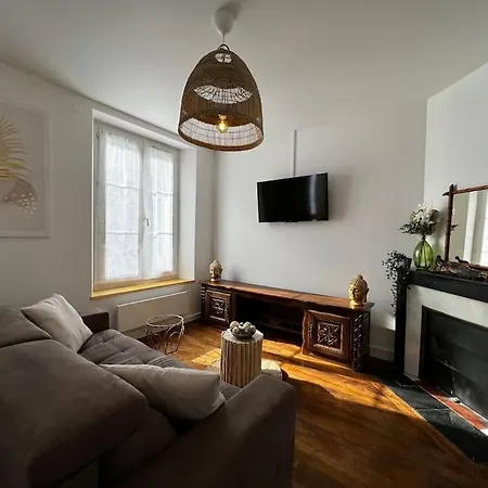 Grand F2 Proche Du Centre Ville.