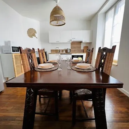 Grand F2 Proche Du Centre Ville. Châlons-en-Champagne