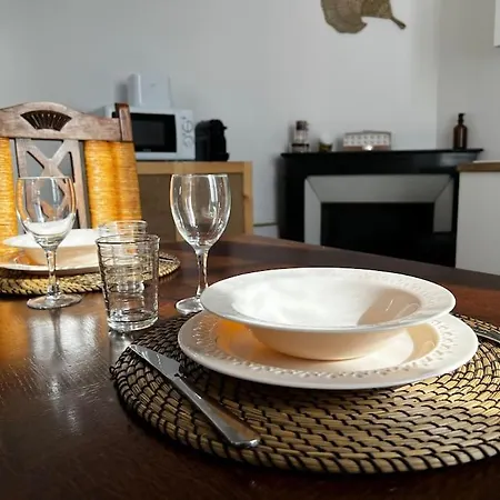 Apartmán Grand F2 Proche Du Centre Ville.